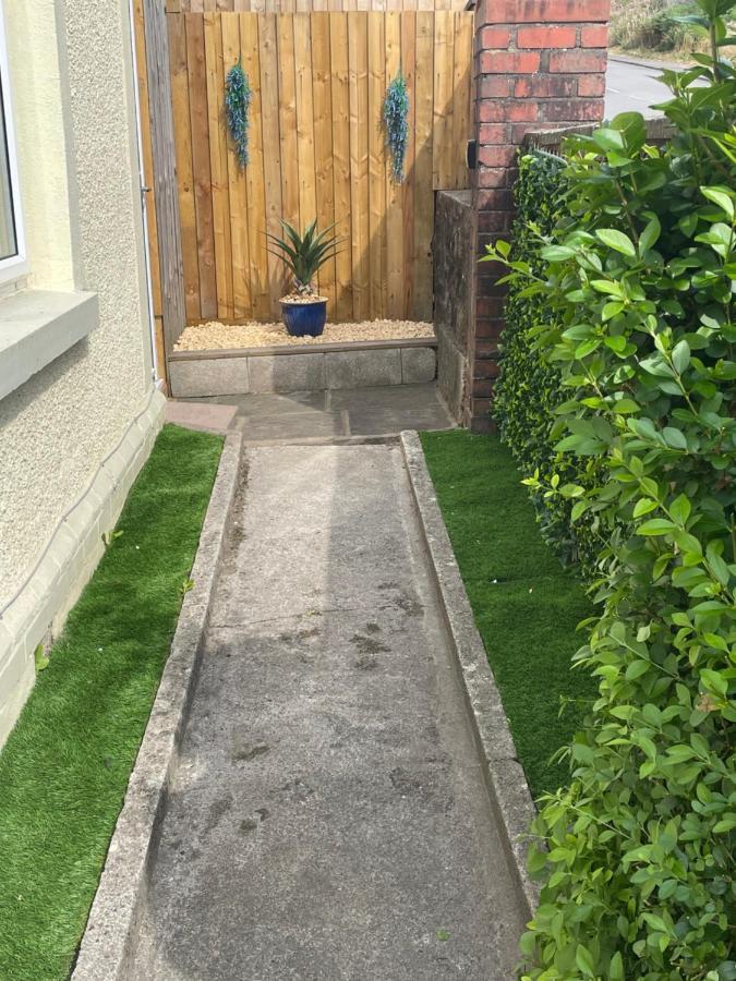 Pen-Y-Bryn Annex Otel Brynmenyn Dış mekan fotoğraf